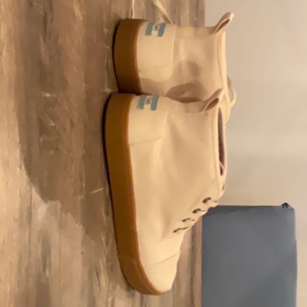 Toms men’s canvas mid tops